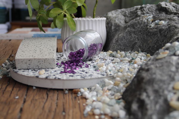 Dekor trendy 2025: Jak na terrazzo, které opět dobývá naše domovy